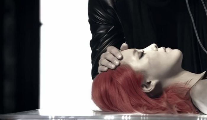 capture-20020101-124304