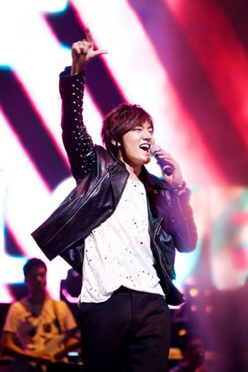  - o - 2 Lee Min Ho