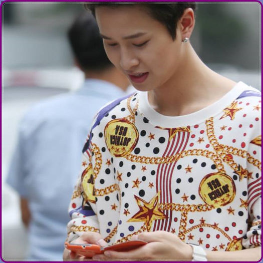 .&. ..:-s..|formeaza nr|suna| ..:-s..KwangHee~.. Am glumit.. MK n-are fantezii..mai ales cu tine..:-