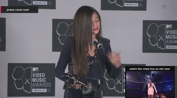 bscap0001 - xX_Interview MTV VMA press room 2013