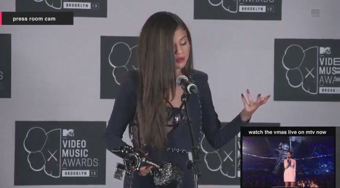 bscap0002 - xX_Interview MTV VMA press room 2013