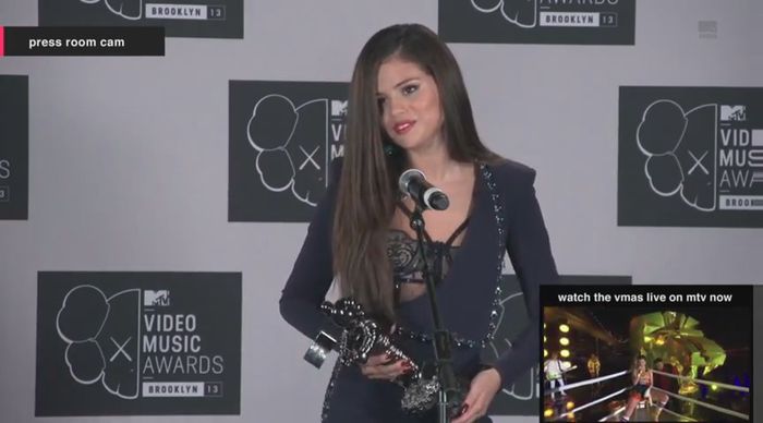 bscap0094 - xX_Interview MTV VMA press room 2013
