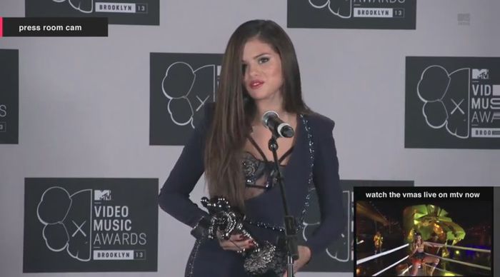 bscap0099 - xX_Interview MTV VMA press room 2013