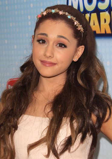 2013-Radio-Disney-Music-Awards-ariana-grande-34359579-2400-3393 - Ariana Grande