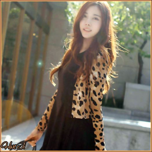 ✿ .. Daa,voi avea. :) .. Bye. ^^ .. (se uita la ceas) .. :-? ..