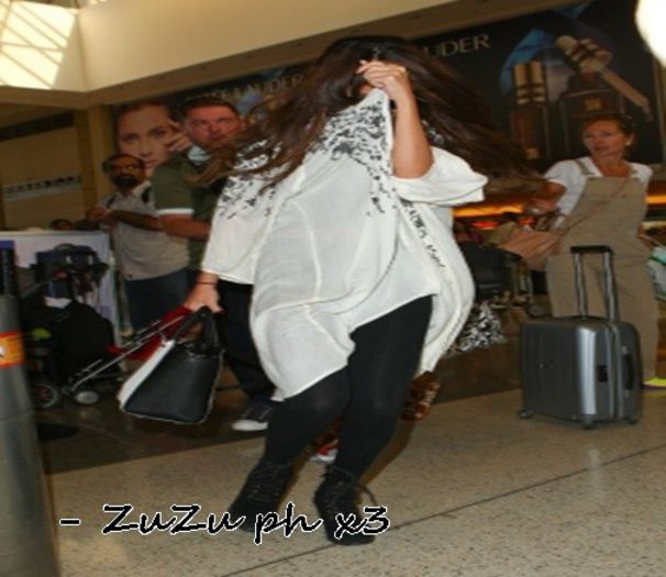 27.08 - Embarcando no aeroporto LAX, LA