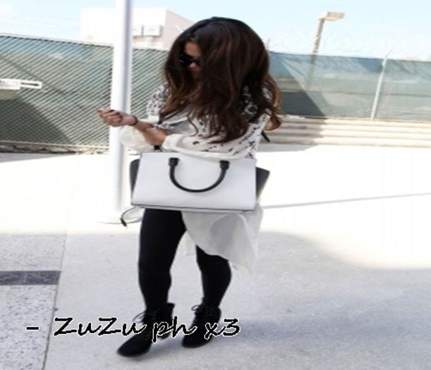 27.08 - Embarcando no aeroporto LAX, LA