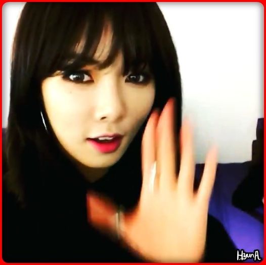 ^-^ ..Hey MinHo. :) ..:D Eu am plecat sus.. ;;) ..Bye boys. :-h. :) [pleaca sus]..