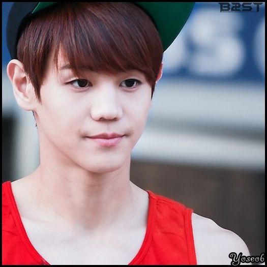 [:X] ..Salut MinHo. :-h ..Bye Hyu`. :3 :-h [pleaca la buct.]..