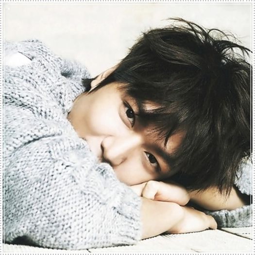 $. Bye` bye`. :-h ..[se intinde; bea] ..(:| ..[adoarme]..