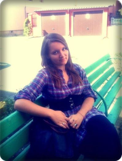 Iubesc sa ma plimb si sa stau cu orele in parc cu prietenel mele