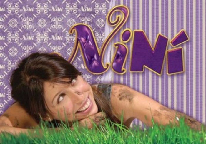 nini - Alege dintre Nini si Violetta