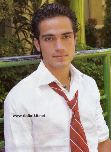 Alfonso_Herrera_1255122848_0