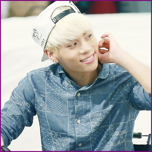 - Hyaaa. :o3 :X {o saruta;ia o perna;o arunca in Kai} :-L :)). - ix __ Episodul 017 __ xi