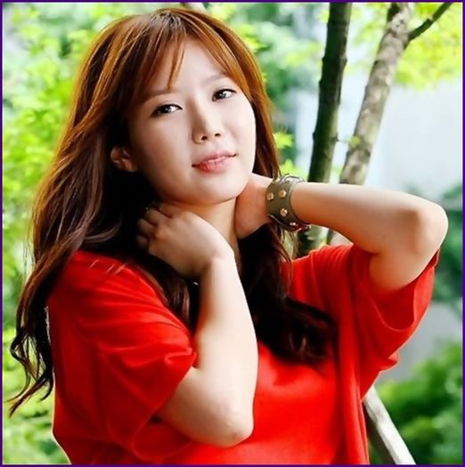 ^.^.. -.- .. :)) ..[se uita la Jong zambind].. :x