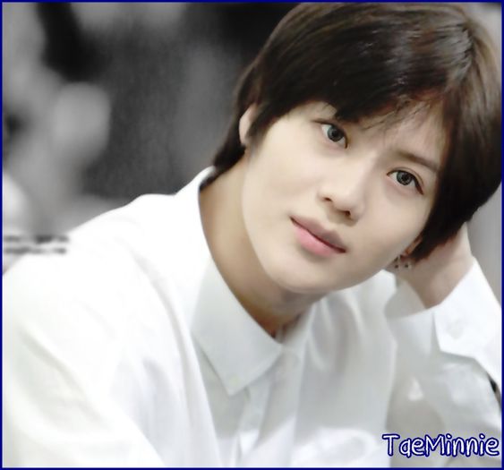 x. ;)) *vasleste;ajung pe partea cealalta;se da jos;ii intinde manuta* :o3.