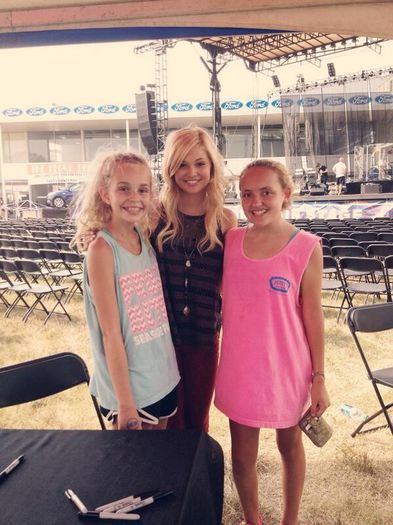  - Meet - and - Greet - at - the - festival - Delta - Fair - in - Memphis - 2 - of - September