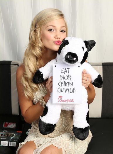 olivia-holt-07 - Olivia- s - 16th - Birthday - Party