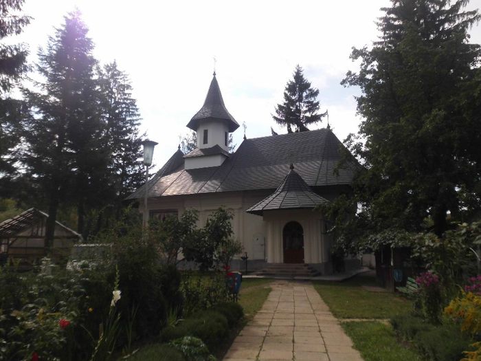 biserica manastirii - La Manastirea Sihastria Voronei jud Botosani