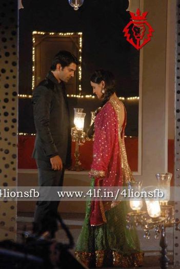 1175604_637718089595250_594538770_n - Sanaya Irani