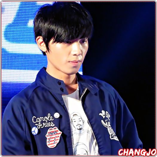 *- Nici mult nu mai aveam,hyung. ;;) :)) Mhm. ^^ :)).