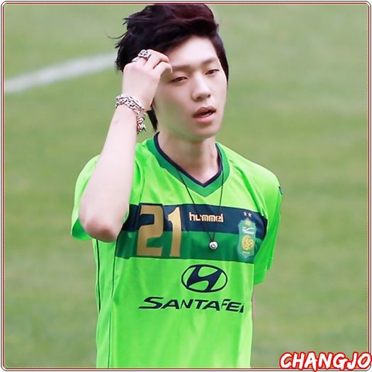 *- Hyung..esti gelos? :"> :)). - l _ Park _ l