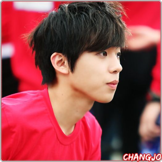 *- Nu va primii la fel de multa..ca nuu e mic. :D.