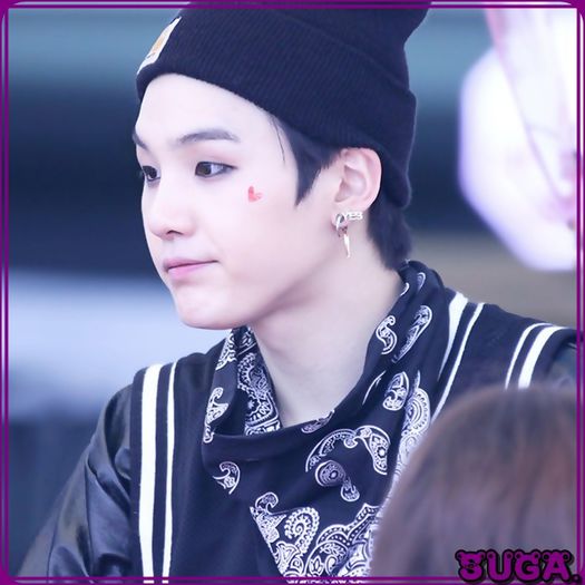 ✖ Doar azi? :-? Eu am energie mereeu. :"> :)) [mananca].