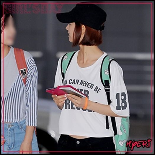 @. Bun asa. :)) ..[manaca; se ridica; arunca ambalajul la cos] ..