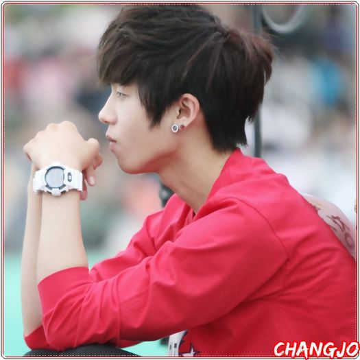 *- Bine. ;;) Nici acum nu e. :-L Ahh..hyung..ma enervezi. :| :)).