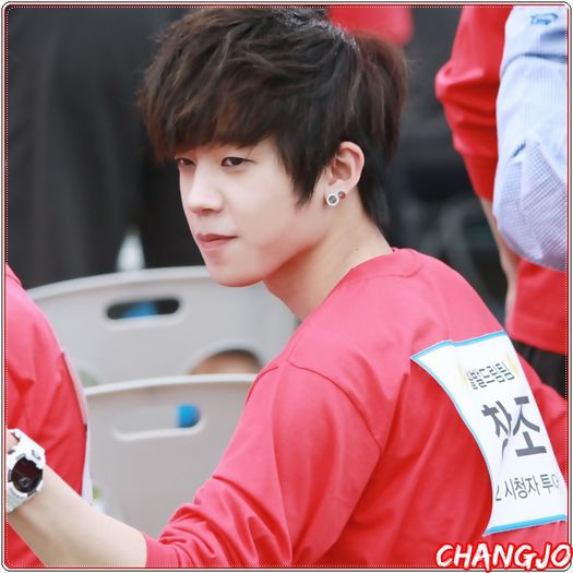 *- Nu sunt asa bun la cantat..daca ma pui sa dansez..e mai bine. :)) (:|.