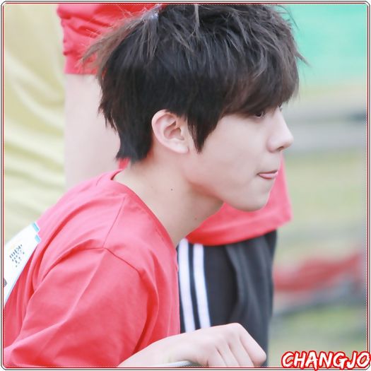 *- Pot. :-w :)) [isi deschide ochii;se ridica] N`am muzica. :( :)). - l _ Park _ l