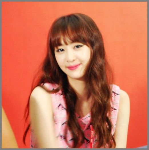 [:3] ..Yaa,unnie. -.- Nu tipaa. :( ..[ia cutiile de jos;pleaca :))]