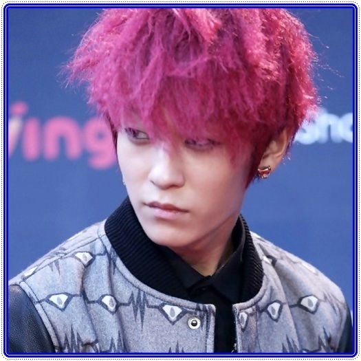 |~| ..[il pune pe canapea] ..L`am lasat pe Suga.. oare stie drumul inapoi? -_-
