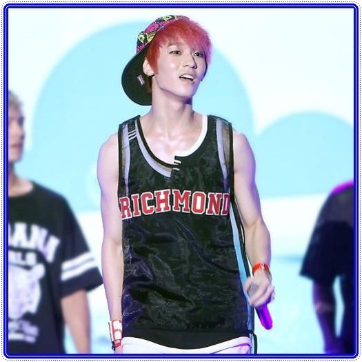 |~| ..[intra cu Suga + JB + carutul impins de Suga. :))=))] ..