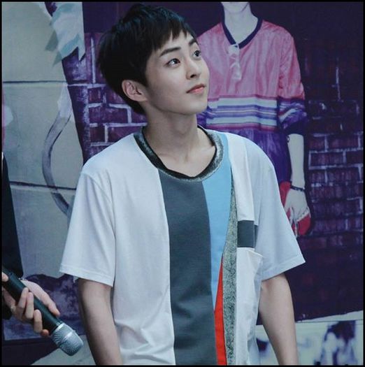 (X3) ..[ii ia dosarele;fisele;si ce mai are;se uita peste ele] ..:))=))