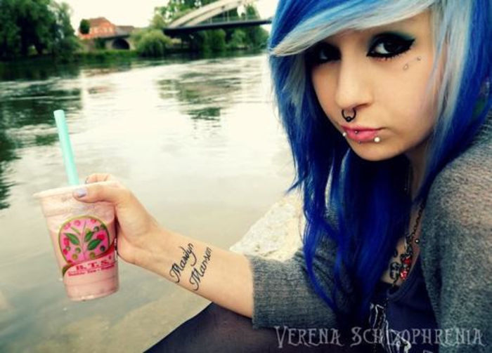 182721_324350337644979_149438054_n_large - xo_Verena Schizophrenia_xo