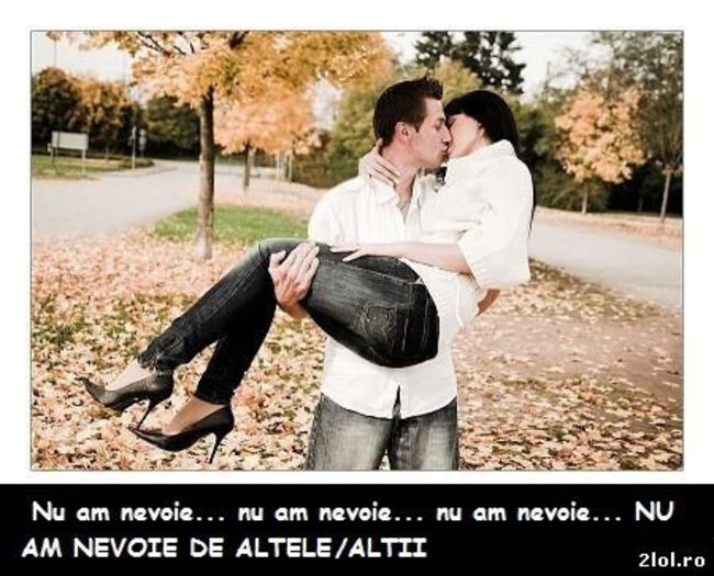 cuplu_fericit-statusuri_de_dragoste-poze - xo_Texte Statusuri Avatare_xo