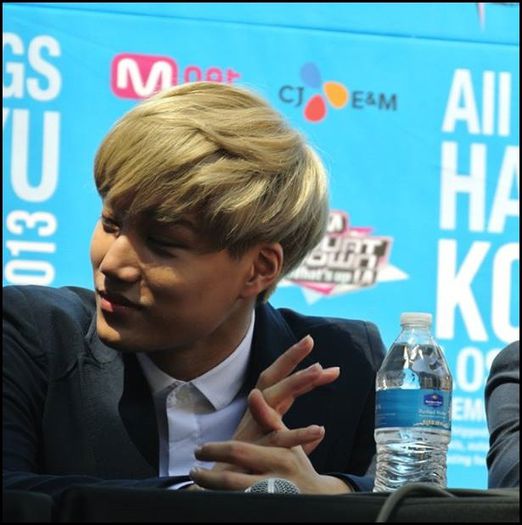 (Kai) ..[cantand] Hello hello, bye-bye, bye-bye. :3 :)) - ix __ Episodul 021 __ xi