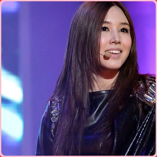 <> ..Oh, HyunS. :) ..[merge la el; ii da o plasuta] ..La multi ani.. cu.. intarziere. :-s :) - ix __ Episodul 021 __ xi