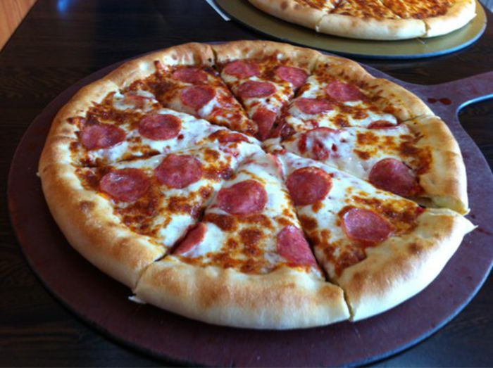 Imi place mult pizza