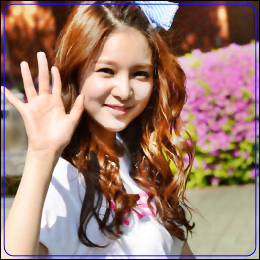 <J>. (intra cu o punguta in mana) Hei unnie :)..^^ - ix __ Episodul 021 __ xi