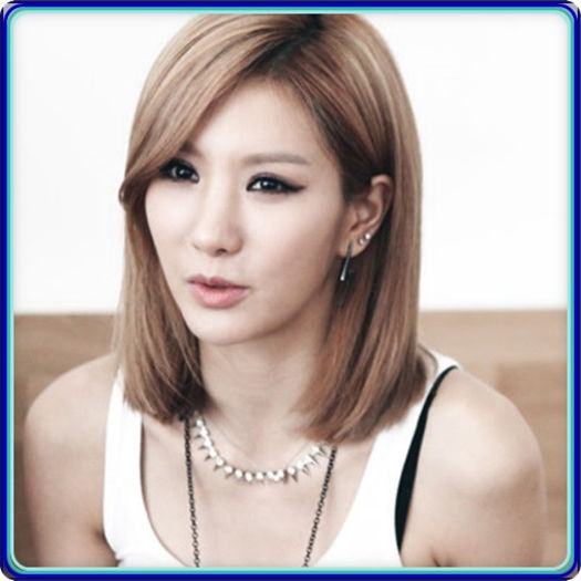 • Tu vrei sa ajungi ca Lizzy? :| [se ridica|lasa farfuria pe masa|il ajuta sa se ridice]