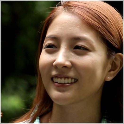 ;; N-ai pt ce :)) [se ridica|hug Jei] La multi ani inca o data :)) Eu ma duc sus..maine e iar o zi..