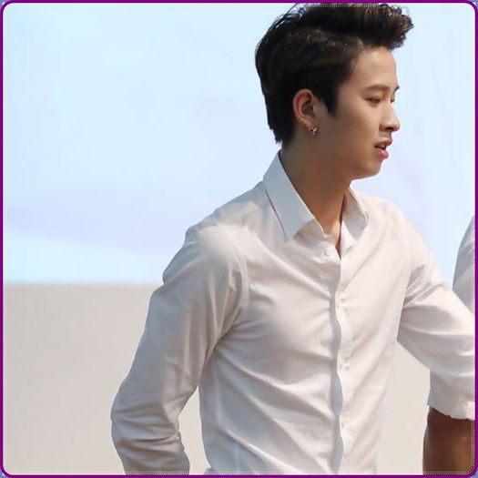 .&. Da..:-w.. Nu te mai lua de MinWoo..aaa..de mine..:-w ..:))