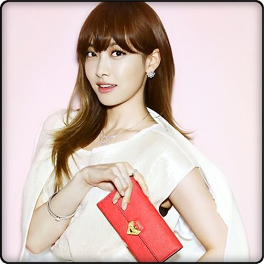 #. Deci..prima data..in coreeana. :)) `Buna! Eu sunt Ha MinWoo. Eu am 23 de ani.` :)) -.-.