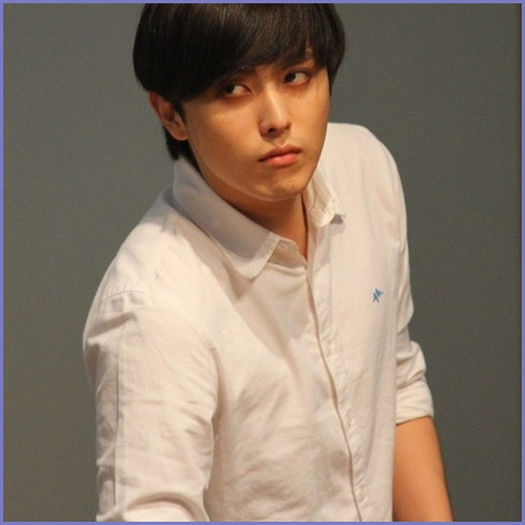 <.> Nu neaparat al meu.. tu esti papagal tot timpul :-?..:))