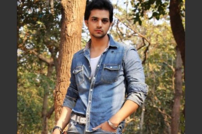 Newswala-i-shakti_arora_Ekta_Kapoor_fast_forward_Zee_Tv_Pavitra_Rishta - Pavitra Rishta