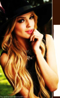 tumblr_mew7lmA6sw1r2y36lo1_400