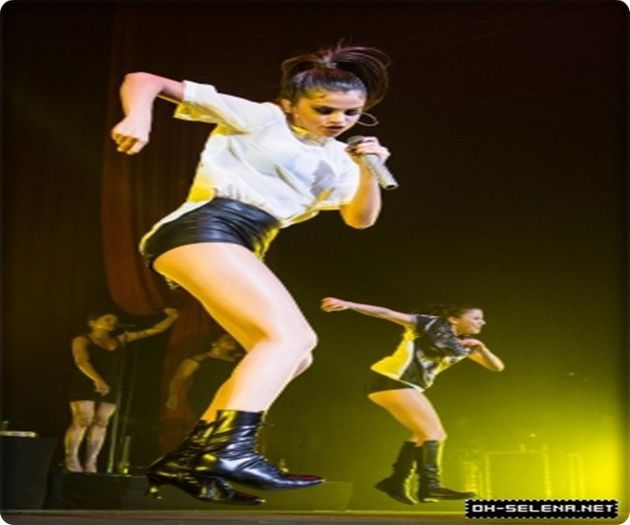 normal_PARISFR013 - xX_Stars Dance World Tour - Shows - Paris